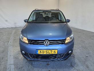 Volkswagen Touran 1.4 TSI Cross picture 2
