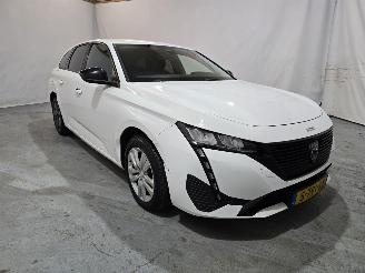 damaged passenger cars Peugeot 308 1.2 PureTech Active Pack Business 2023/3