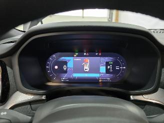 Volvo V-60 2.0 T6 Plug-in hybrid AWD Plus Dark picture 30