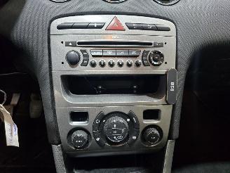 Peugeot 308 1.6 THP XT picture 24