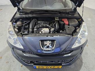 Peugeot 308 1.6 THP XT picture 9