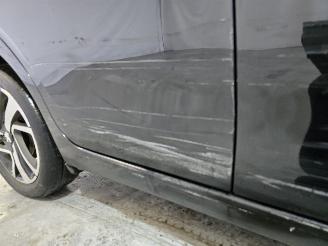 Peugeot 108 1.2 VTi Allure picture 11