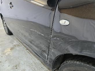 Peugeot 108 1.2 VTi Allure picture 10