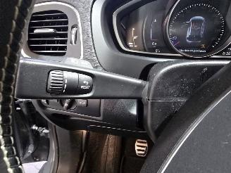 Volvo V-40 2.0 D2 R-Design Bns picture 27