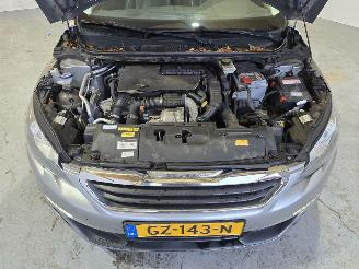 Peugeot 308 SW 1.6 BlueHDI Blue Lease Executive Pack picture 12