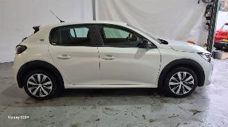 Peugeot e-208 EV Active 50 kWh picture 8