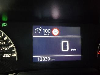 Peugeot 208 1.2 PT 75 Active picture 21