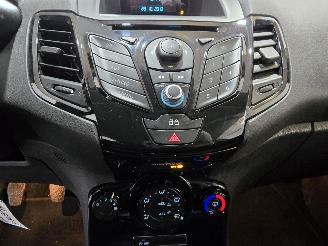 Ford Fiesta 1.0 Titanium picture 30