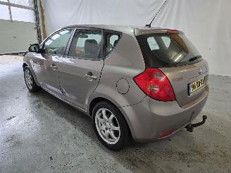 Kia Cee d 1.6 X-ecutive picture 5