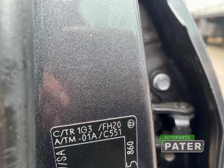 Toyota Yaris Yaris III (P13), Hatchback, 2010 / 2020 1.0 12V VVT-i picture 11