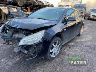 Vrakbiler auto Opel Astra Astra J (PC6/PD6/PE6/PF6), Hatchback 5-drs, 2009 / 2015 1.4 Turbo 16V 2010/8