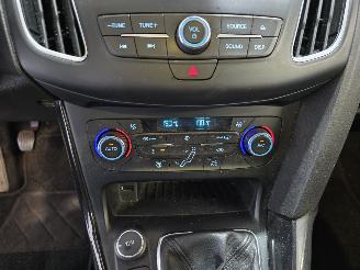 Ford Focus Wagon 1.0 Titanium picture 34