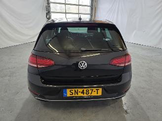 Volkswagen Golf E-Golf picture 6