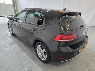 Volkswagen Golf E-Golf picture 5