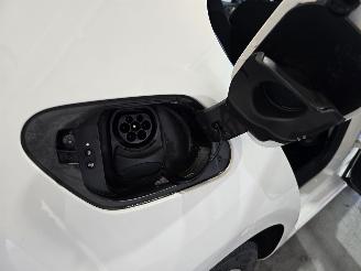 Volkswagen Golf E-Golf picture 16