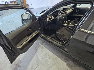 BMW 3-serie 320i picture 15