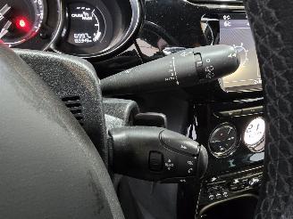 Citroën DS3 1.2 VTi So Chic picture 24