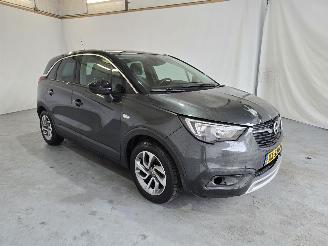Voiture accidenté Opel Crossland X 1.2 Online Edition Black Roof 2018/6