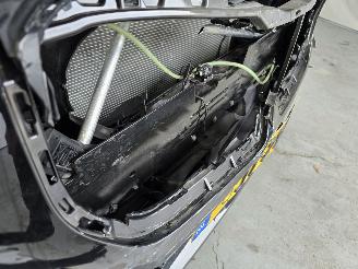 BMW iX eDrive20 67 kWh picture 14