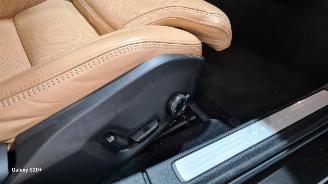 Volvo V-60 2.0 B3 Plus Dark picture 21