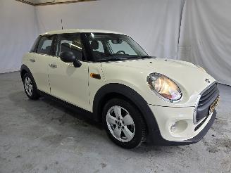 škoda osobní automobily Mini One 1.2 One Business 2017/9