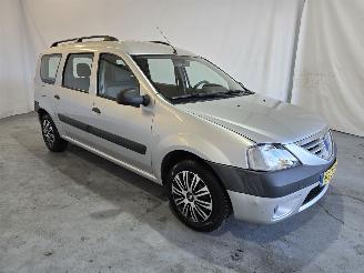 Schadeauto Dacia Logan 1.6 Lauréate 2008/2