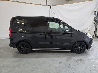 Ford Transit COURIER 1.5 TDCI Limited Duratorq S&S picture 8