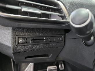 Peugeot 5008 1.2 PureTech Crossway Avantage picture 31