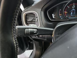 Volvo V-40 2.0 D2 R-Design Business picture 30