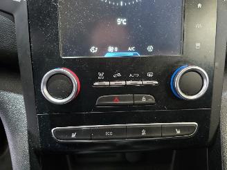 Renault Mégane 1.2 TCe Limited Automaat picture 31