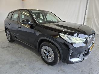 Unfallwagen BMW iX1 eDrive20 67 kWh 2023/12