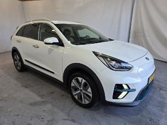 Schadeauto Kia e-Niro ExecutiveLine 64 kWh 2019/5