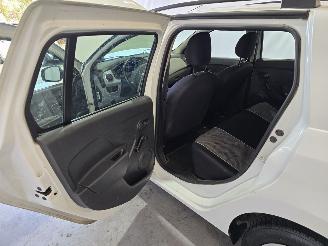 Dacia Logan 0.9 TCe Ambiance picture 22