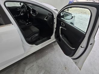 Kia Ceed 1.0 T-GDi DynamicLine picture 17