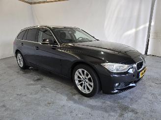Schadeauto BMW 3-serie Touring 320i High Executive 2013/1