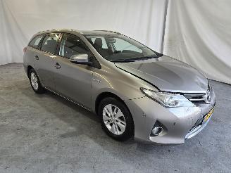 krockskadad bil auto Toyota Auris Touring Sports 1.8 Hybrid Aspiration 2014/4