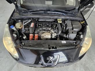 Peugeot 308 SW 1.6 THP Allure 7p picture 15