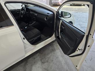 Toyota Auris 1.8 Hybrid Aspiration picture 17