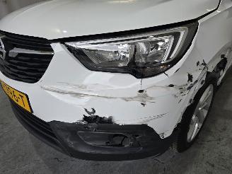 Opel Crossland X picture 12