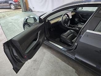 Tesla Model 3 Long Range AWD 75kWh picture 19