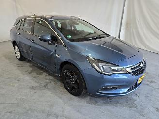 Schadeauto Opel Astra SPORTS TOURER 1.0 Business+ 2016/9