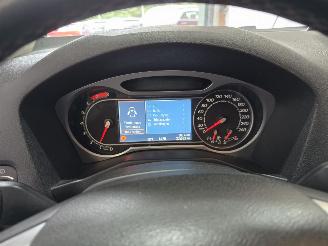 Ford Mondeo Wagon 2.0-16V Limited picture 21