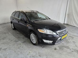 uszkodzony samochody osobowe Ford Mondeo Wagon 2.0-16V Limited 2010/1