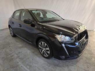 krockskadad bil auto Peugeot 208 1.2 PT Active Pack 2023/4
