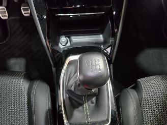 Peugeot 208 1.2 PureTech GT-Line picture 36