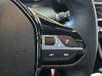 Peugeot 208 1.2 PureTech Blue Lease Allure picture 24
