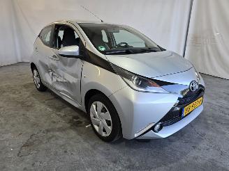 Voiture accidenté Toyota Aygo 1.0 VVT-i x-play 2015/10