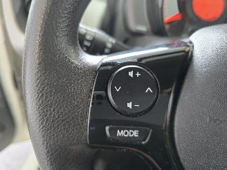 Peugeot 108 1.0 e-VTi Active picture 26