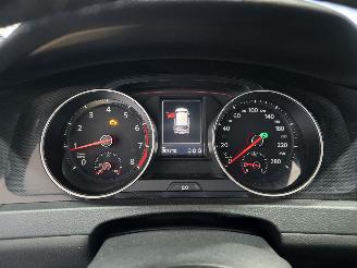 Volkswagen Golf 2.0 TSI GTI picture 24