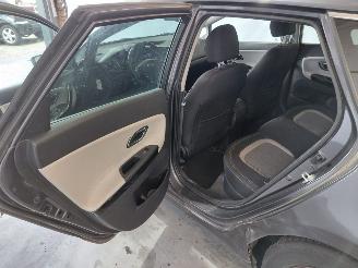 Kia Cee d Sportswagon 1.6 GDI BusinessLine picture 17